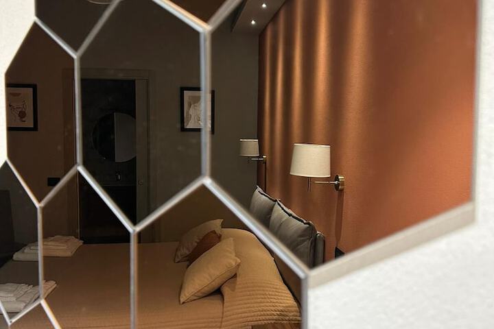 Room 13 of 19