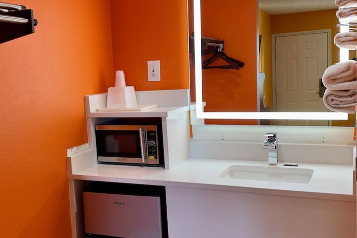 Single Room (3 of 8)