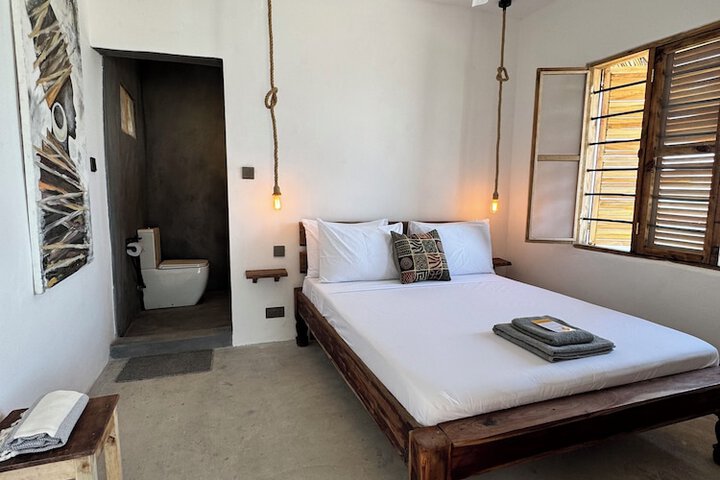 Room 9 of 61