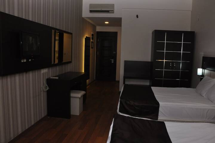 Room 9 of 91
