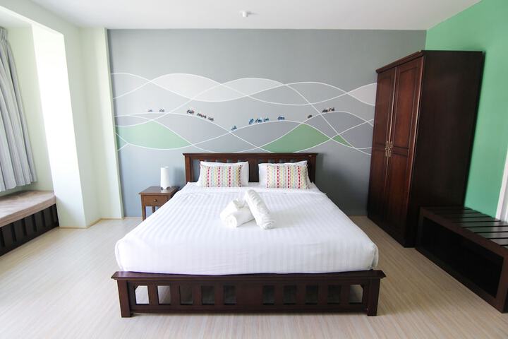 Room 22 of 80