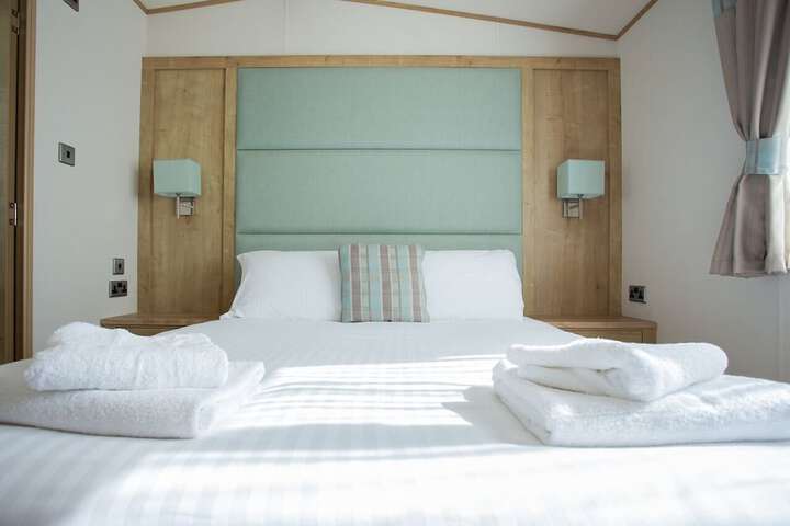 Room 5 of 52