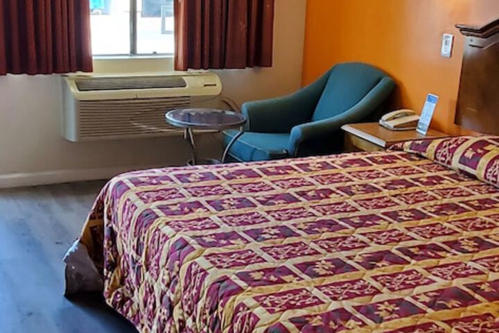1 King Bed (6 of 65)