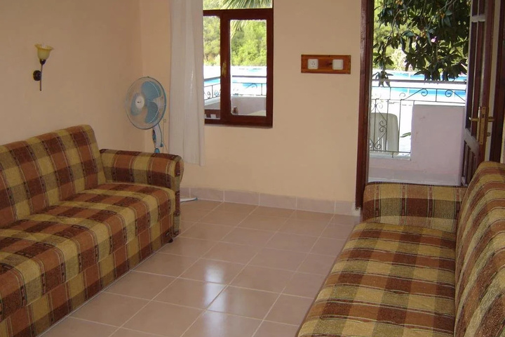 Room 4 of 21