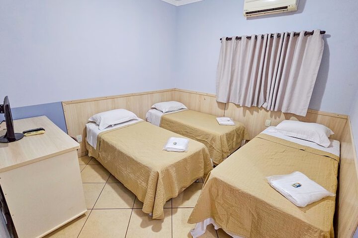 Room 9 of 30