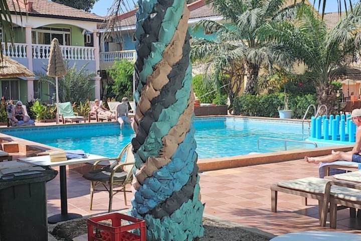 Pool 52 of 97