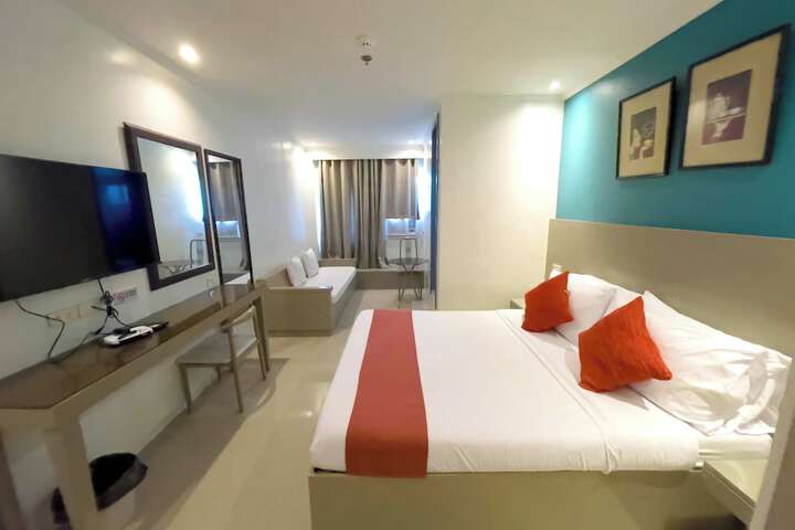 Room 9 of 62