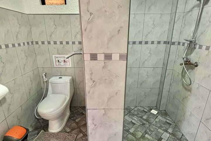 Room 79 of 123