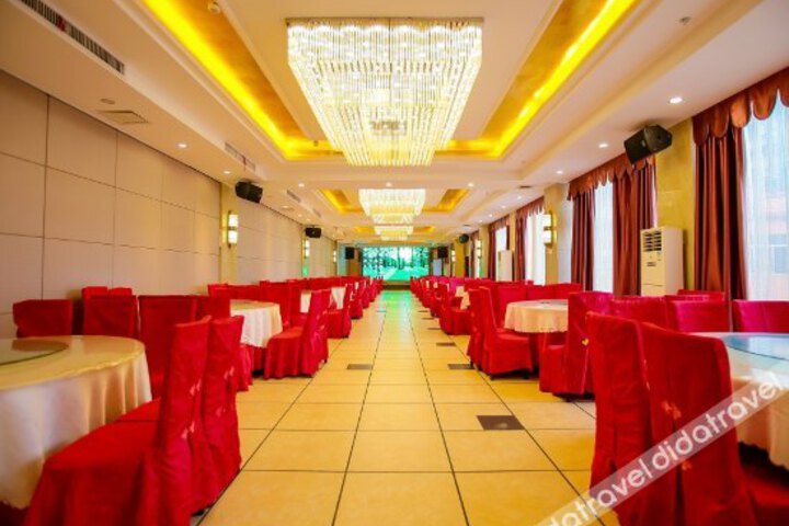 Vienna Zhihao Hotel(Zixing Dongjianghu)