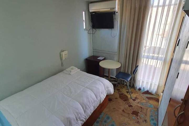 Room 4 of 30