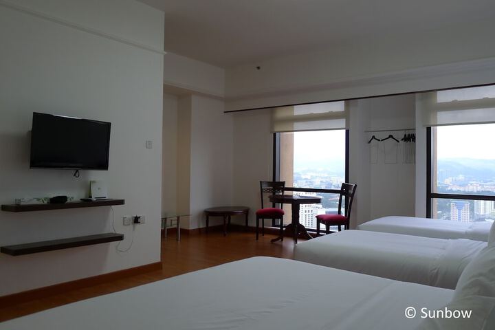 Room 13 of 87