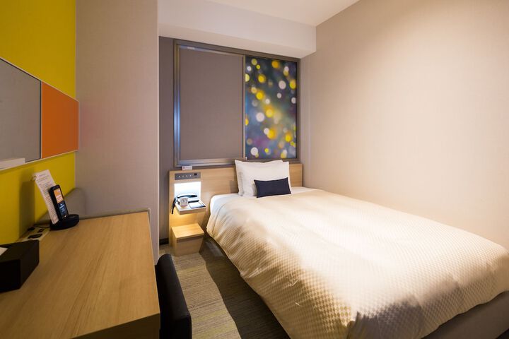 Room 7 of 70