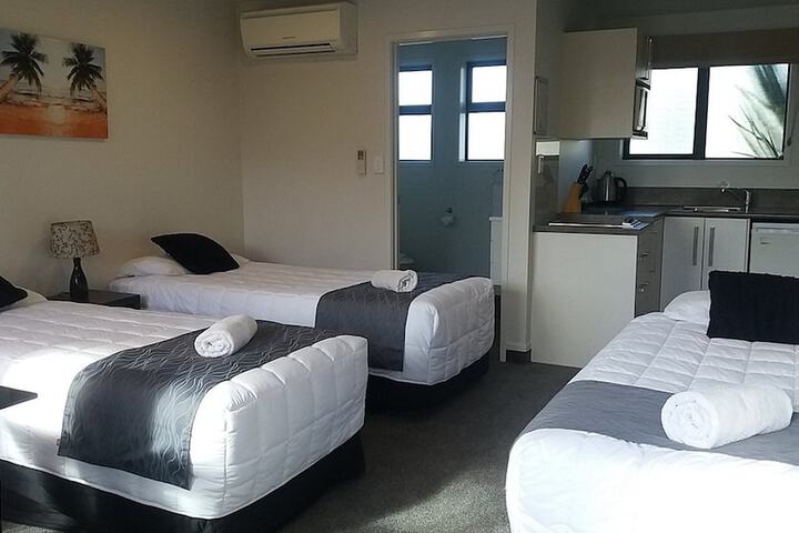 Room 28 of 133