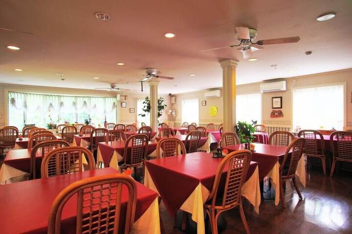 Dining Photos