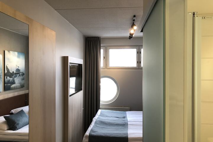 Room 18 of 64