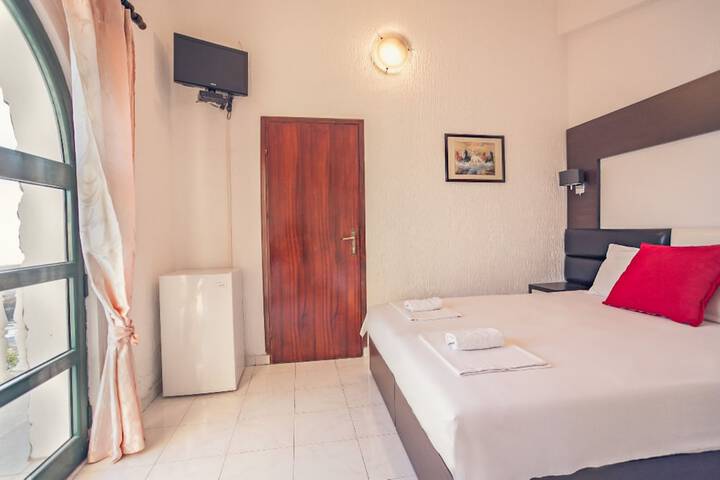 Room 14 of 62