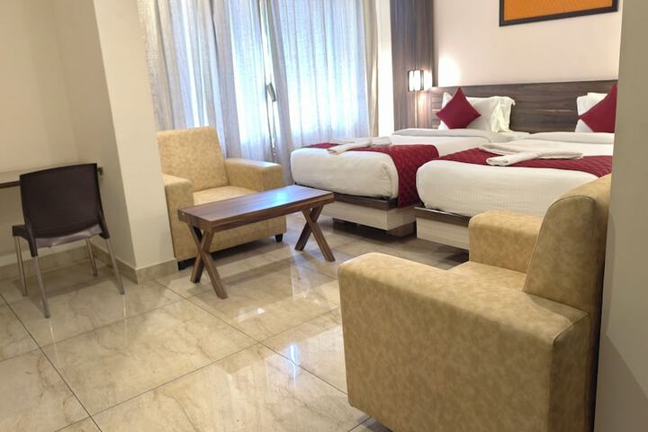 Room 9 of 31