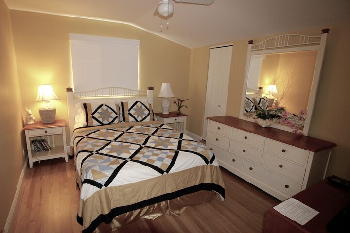 Room 5 of 23