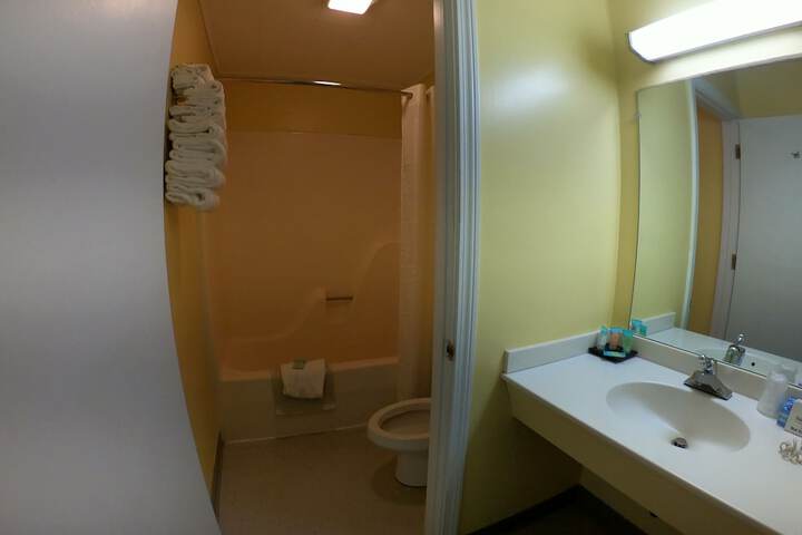 Standard Double Room (14 of 16)