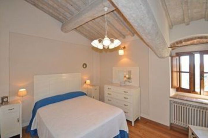 Room 5 of 26