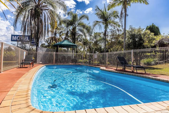 Pool 19 of 34