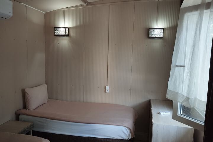 Room 18 of 28