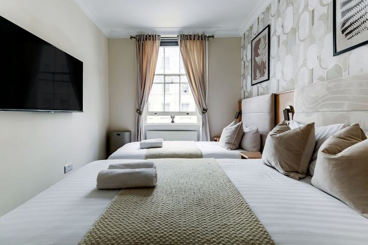 Room 44 of 110