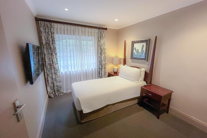 Room 37 of 96