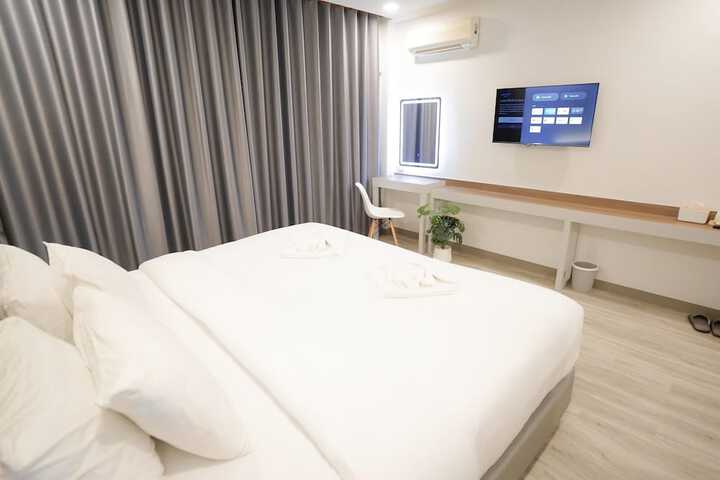 Room 10 of 23