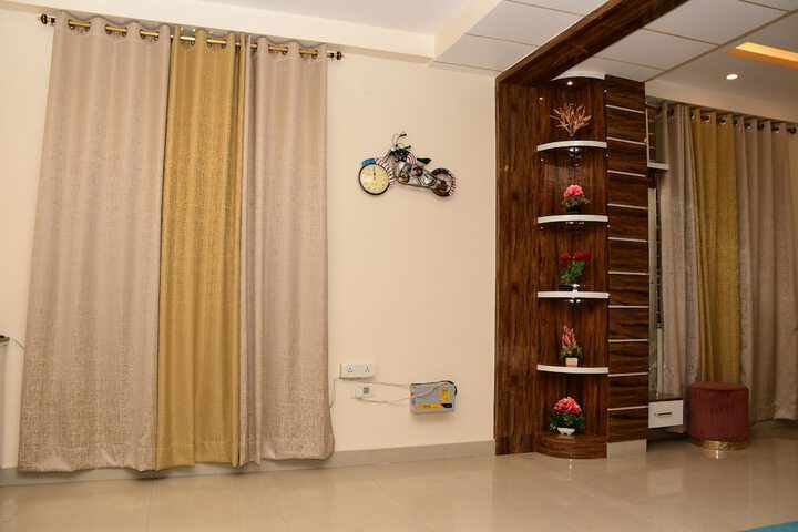 Room 52 of 73