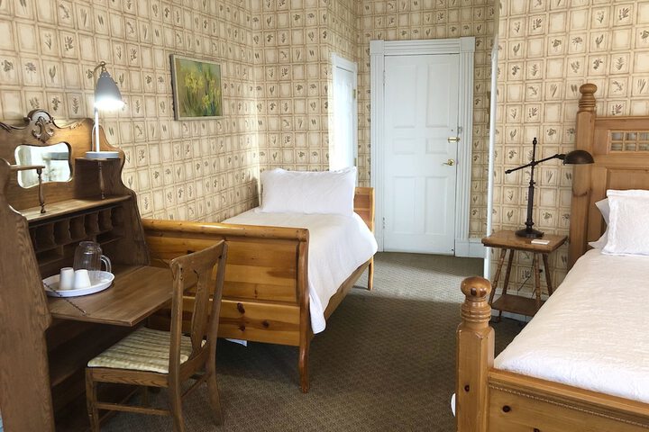Room 28 of 56