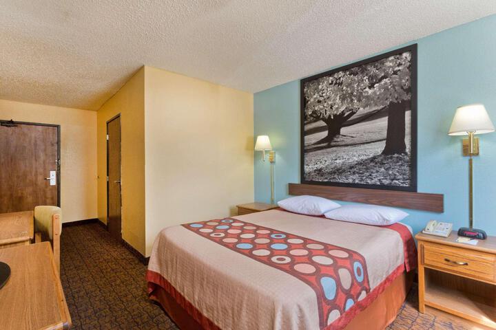 1 King Bed (1 of 3)