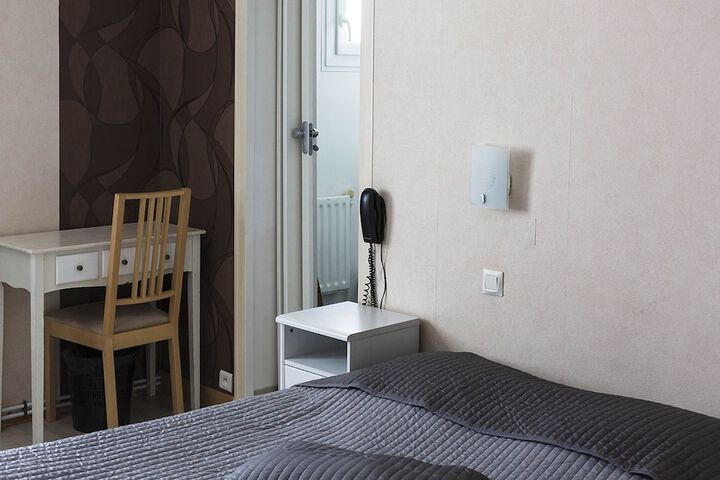 Room 3 of 46