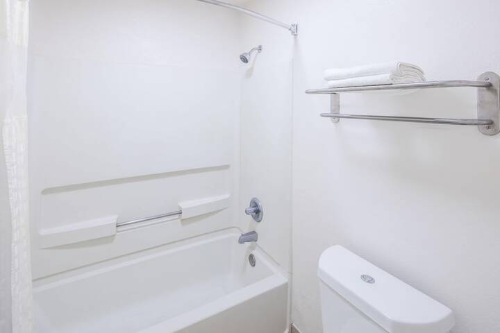 Room 17 of 26