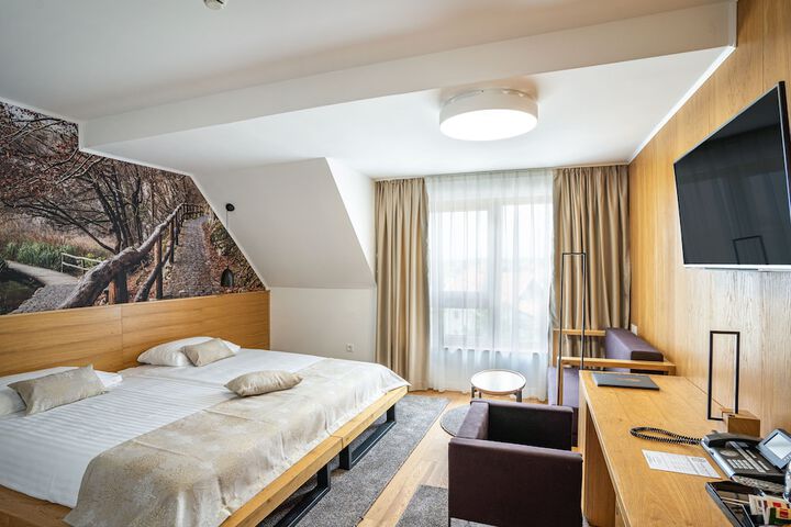 Room 12 of 45