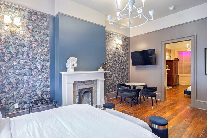 Room 20 of 79