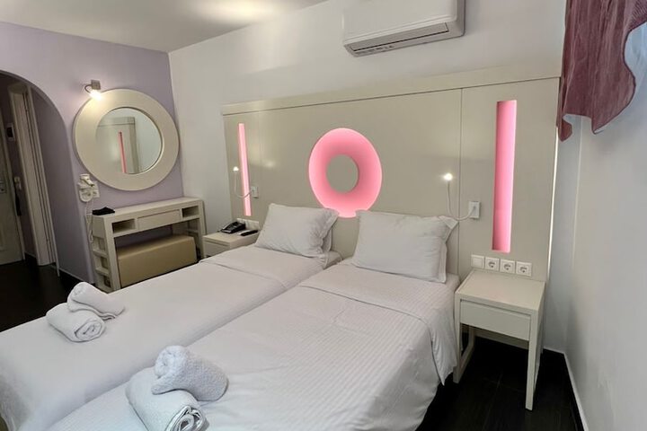 Room 14 of 44