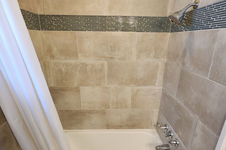 Room 15 of 28