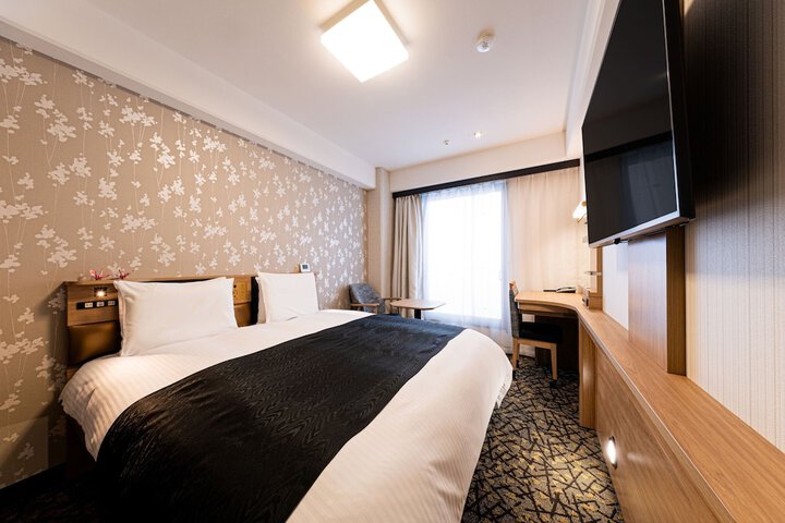 Room 12 of 40
