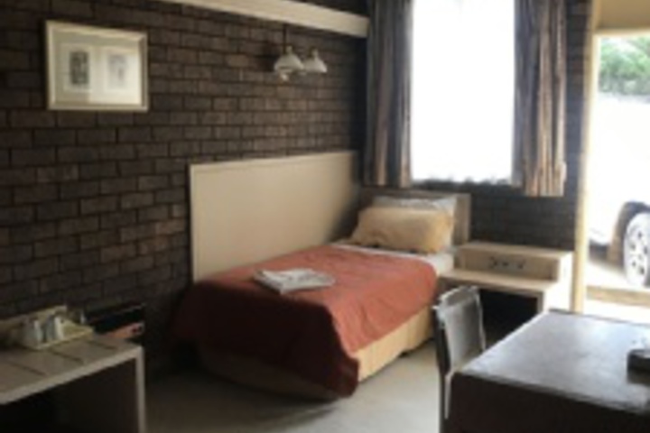 Room 223 of 312