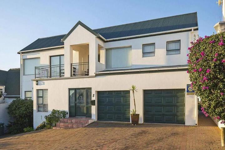 Eagles View Langebaan with Lagoon View