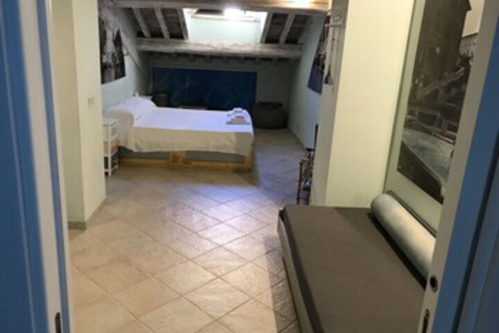 Room 73 of 83