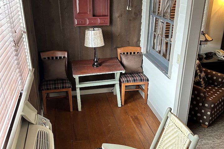 Room 156 of 259