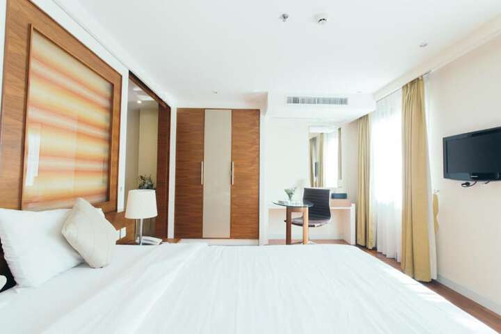 Room 27 of 110