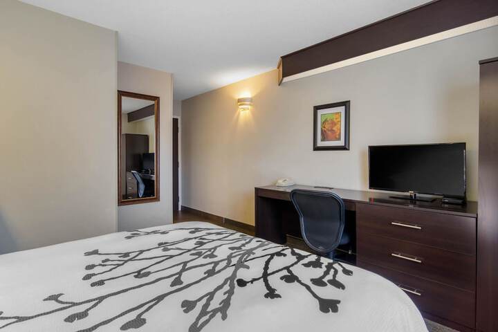 Room 14 of 50