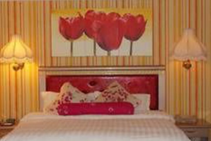 Room 102 of 159
