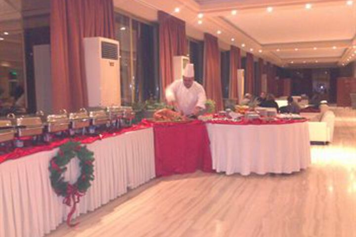 Dining 7 of 54