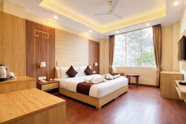 Room 16 of 37