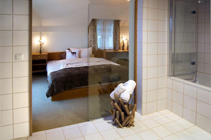 Room 1 of 29