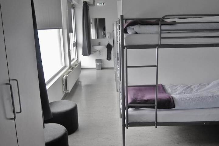 Room 62 of 276